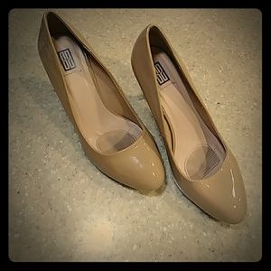 Women's shoes